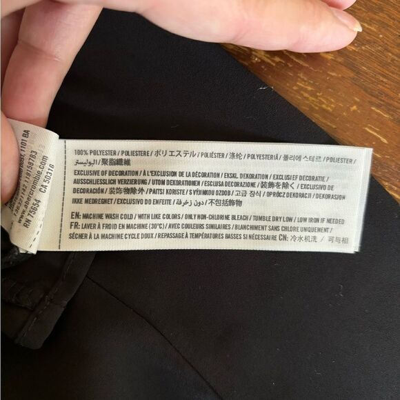 Abercrombie black long bell sleeve crewneck top size M - Picture 3 of 10